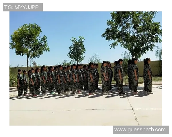 吴丽的英雄联盟人生探索：从新手到职业选手的成长与挑战