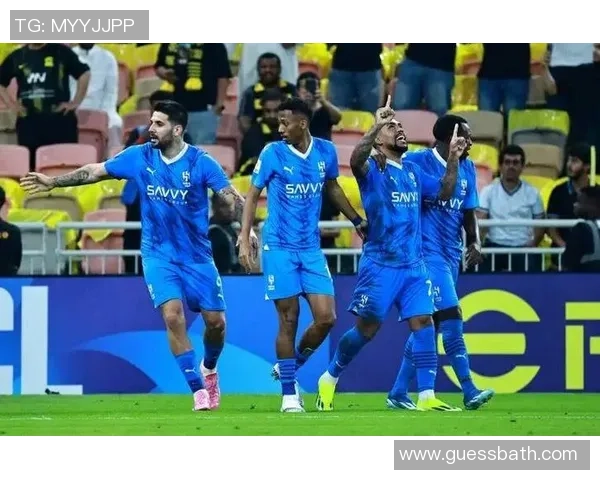 利雅得新月与吉达联合的巅峰对决展现沙特足球魅力与激情 利雅得新月与吉达联合的巅峰对决展现沙特足球魅力与激情