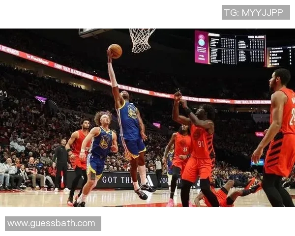 开拓者与勇士的激烈对决分析及比赛精彩瞬间回顾